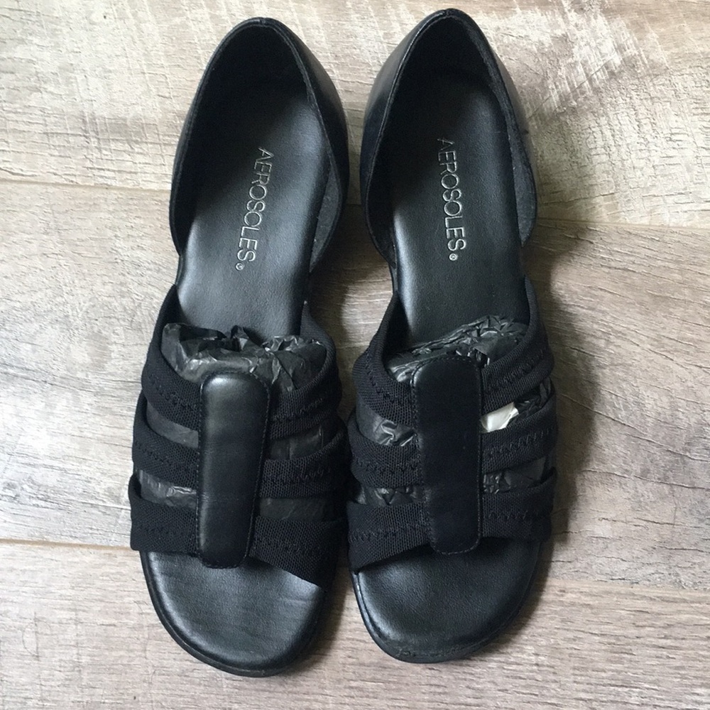🌘 Aerosoles Black Sandals
